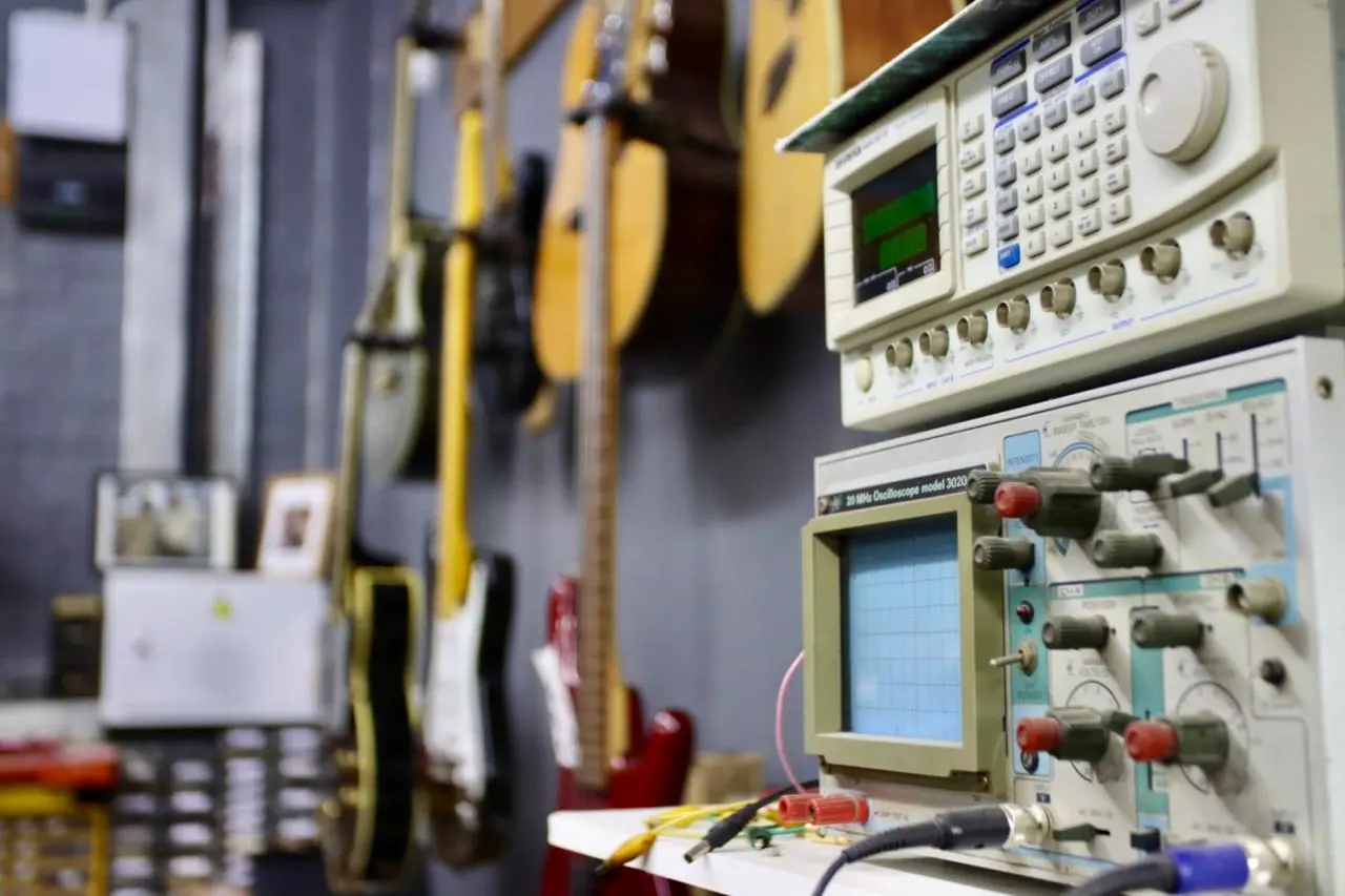Vacuum tube amplifier maintenance and instrument repair